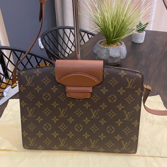 Louis Vuitton Handbags - LV COURCELLES shoulder bag